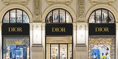 negozi cristian dior napoli|Negozi Dior Napoli, punti vendita, dove acquistare Dior a Napoli.